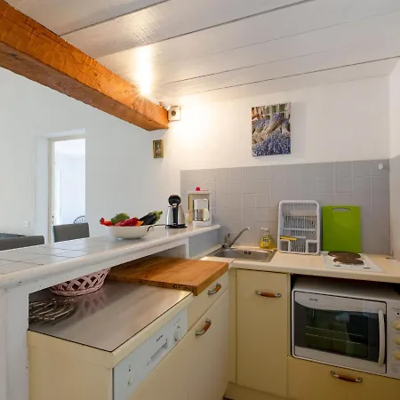 Gobino - Max330 By Interhome *